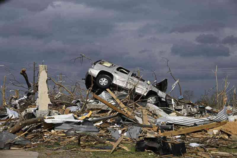 El poder destructivo de los tornados evidente en Rolling Fork, Mississippi, en 2023