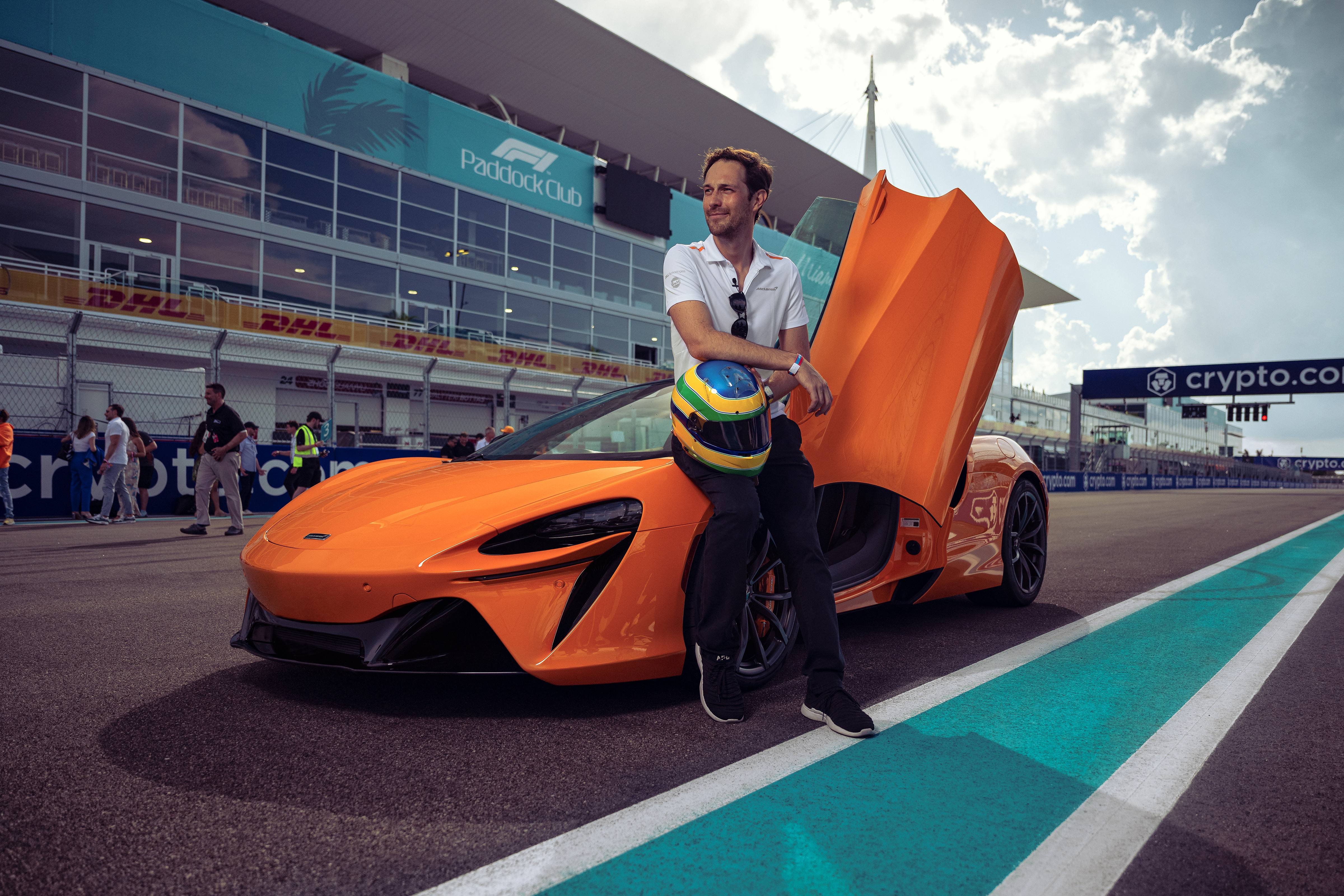 The McLaren Artura made its public debut on the Miami GP circuit with Bruno Senna at the wheel